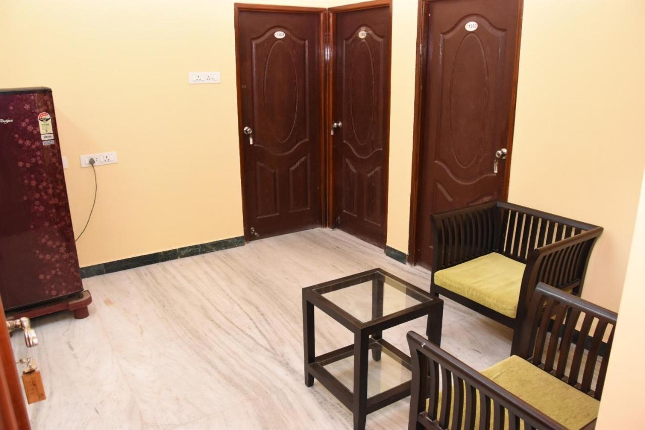 Aishwaryam Deshna Service Apartment Ambattur Madras Buitenkant foto