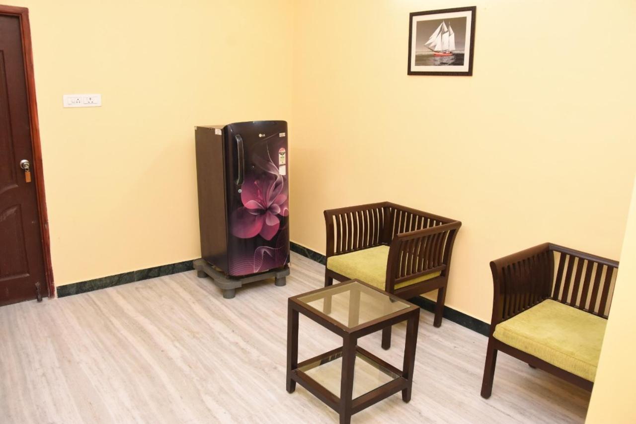 Aishwaryam Deshna Service Apartment Ambattur Madras Buitenkant foto