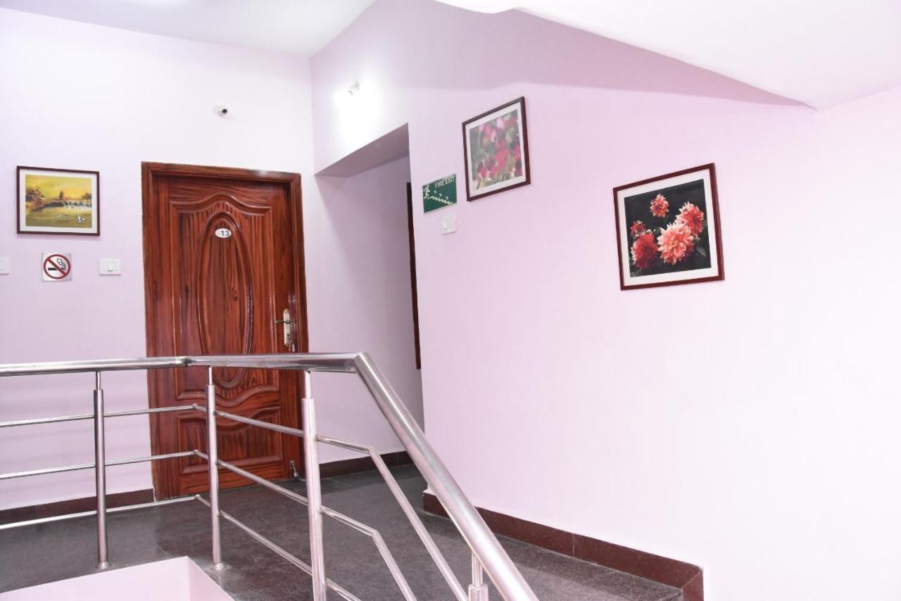 Aishwaryam Deshna Service Apartment Ambattur Madras Buitenkant foto